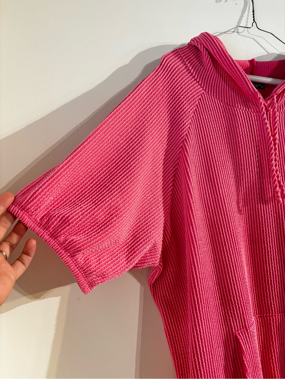 Heimish Bright Pink Hooded Short-Sleeve Ribbed Pullover Top 2X - Picture 3 of 7